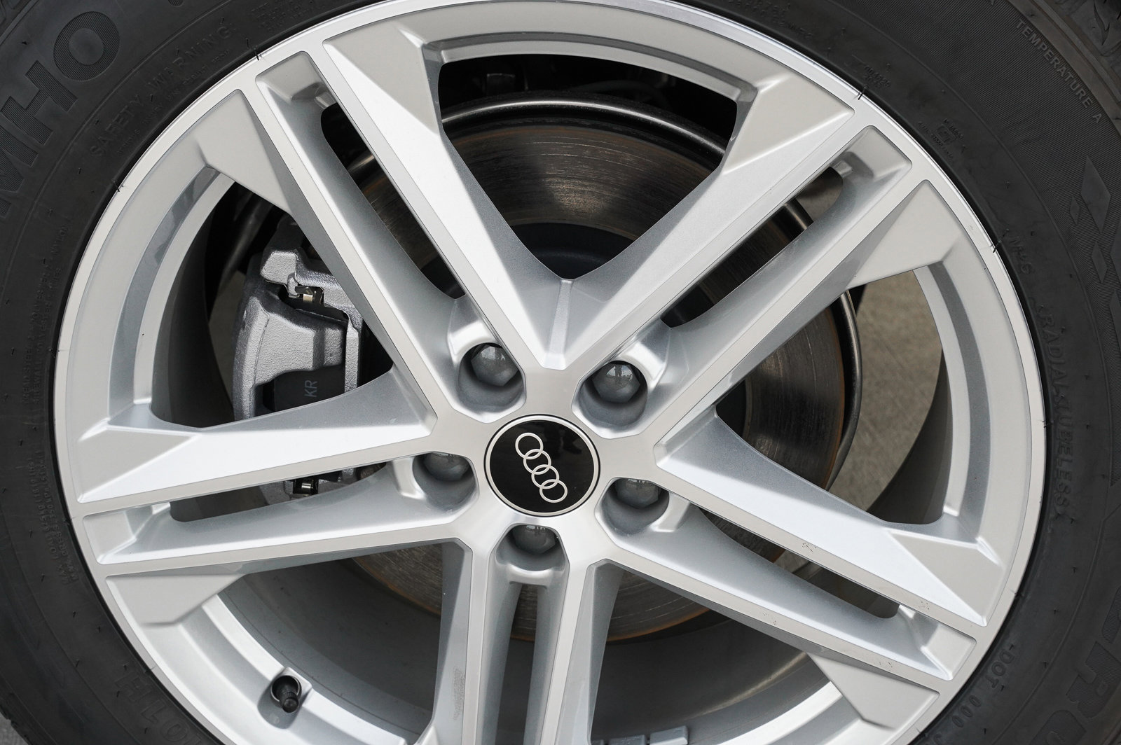 Used 2024 Audi Q5 e Premium Plus image 29