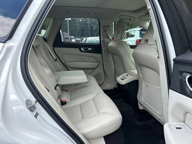 Used 2025 Volvo XC60 B5 Plus w/ Protection Package Premier AWD/4WD image 19