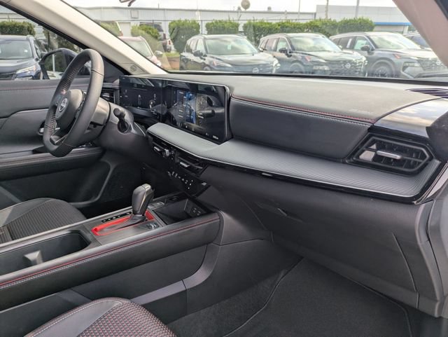 Used 2026 Nissan Kicks SR FWD image 35