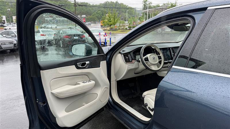 Used 2019 Volvo XC60 T6 Inscription w/ Protection Package AWD/4WD image 25