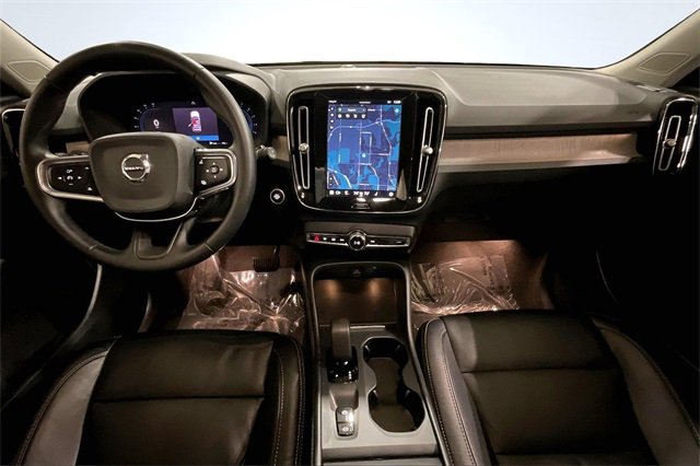 Certified 2023 Volvo XC40 B5 Core w/ Convenience Package image 17