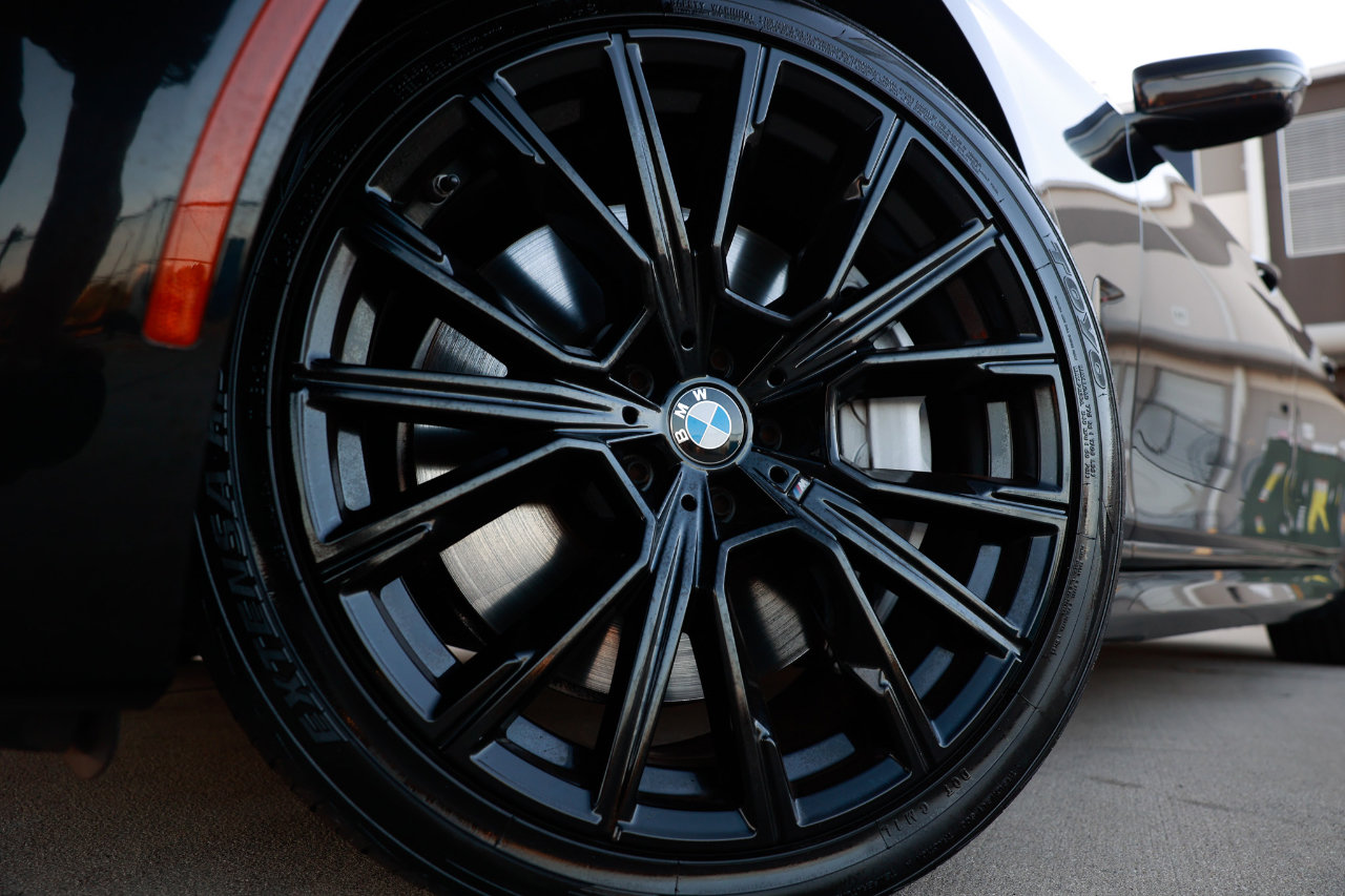 Used 2021 BMW 750i xDrive w/ Luxury Rear Seating Package image 37