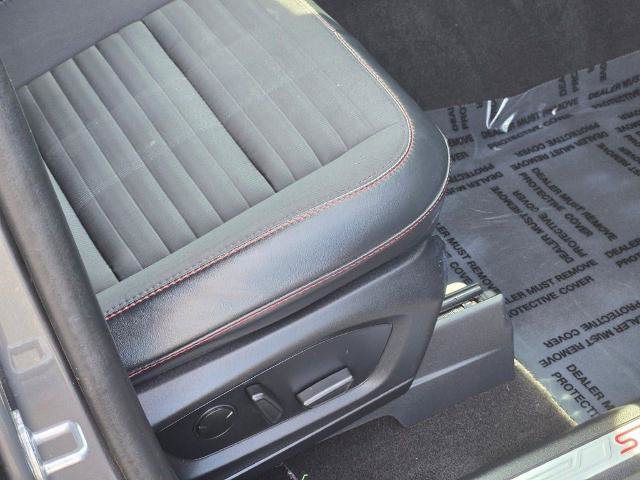 Certified 2025 Ford Explorer ST-Line AWD/4WD image 8