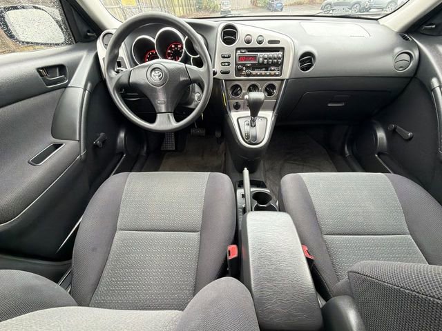 Used 2004 Toyota Matrix image 21