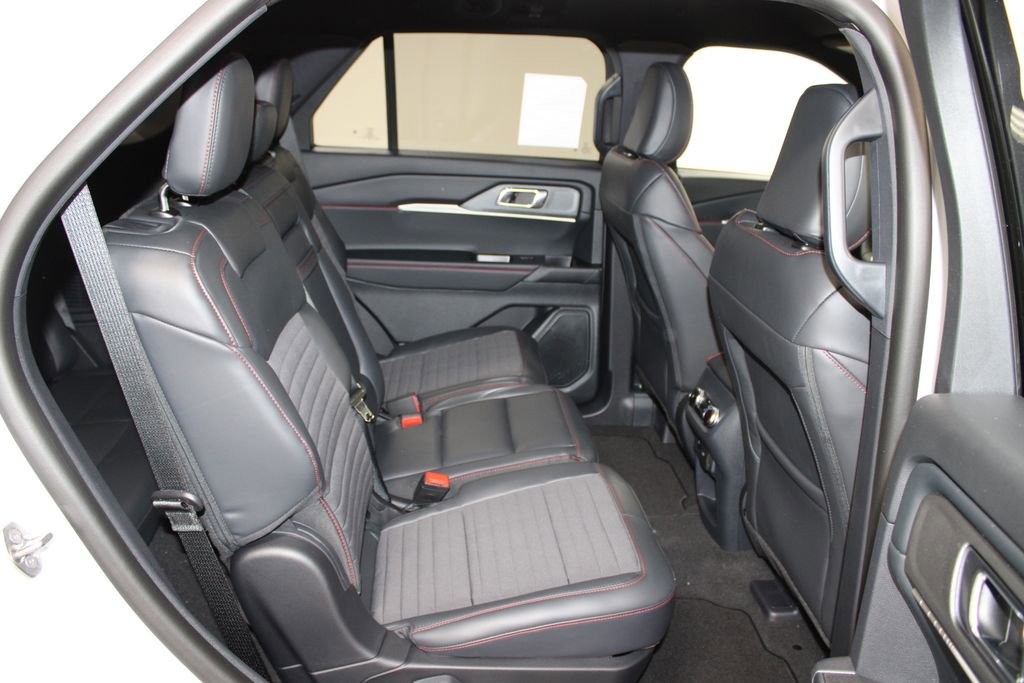 New 2026 Ford Explorer ST-Line RWD image 33