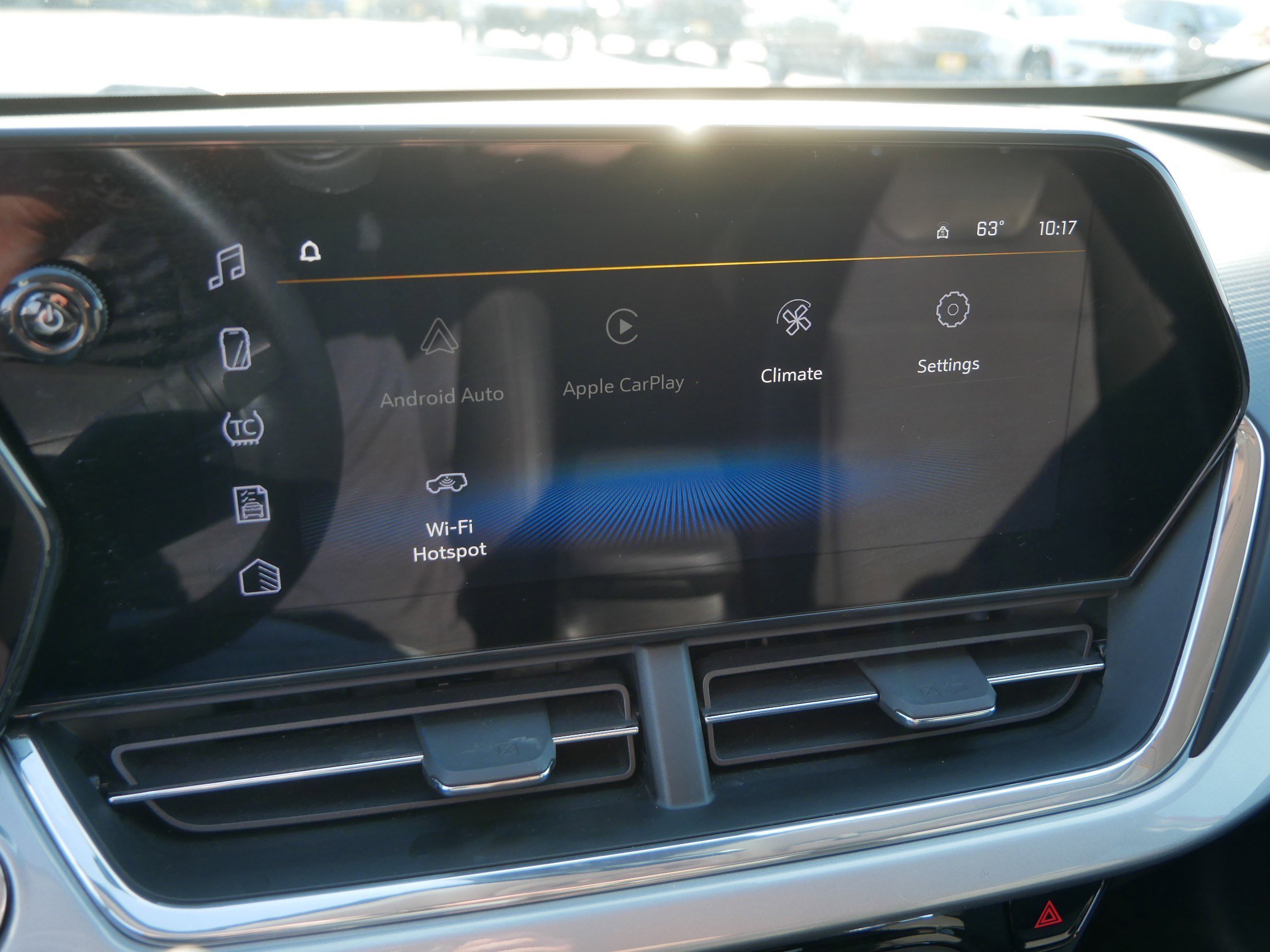 Used 2024 Chevrolet Trax LT w/ Driver Confidence Package image 31