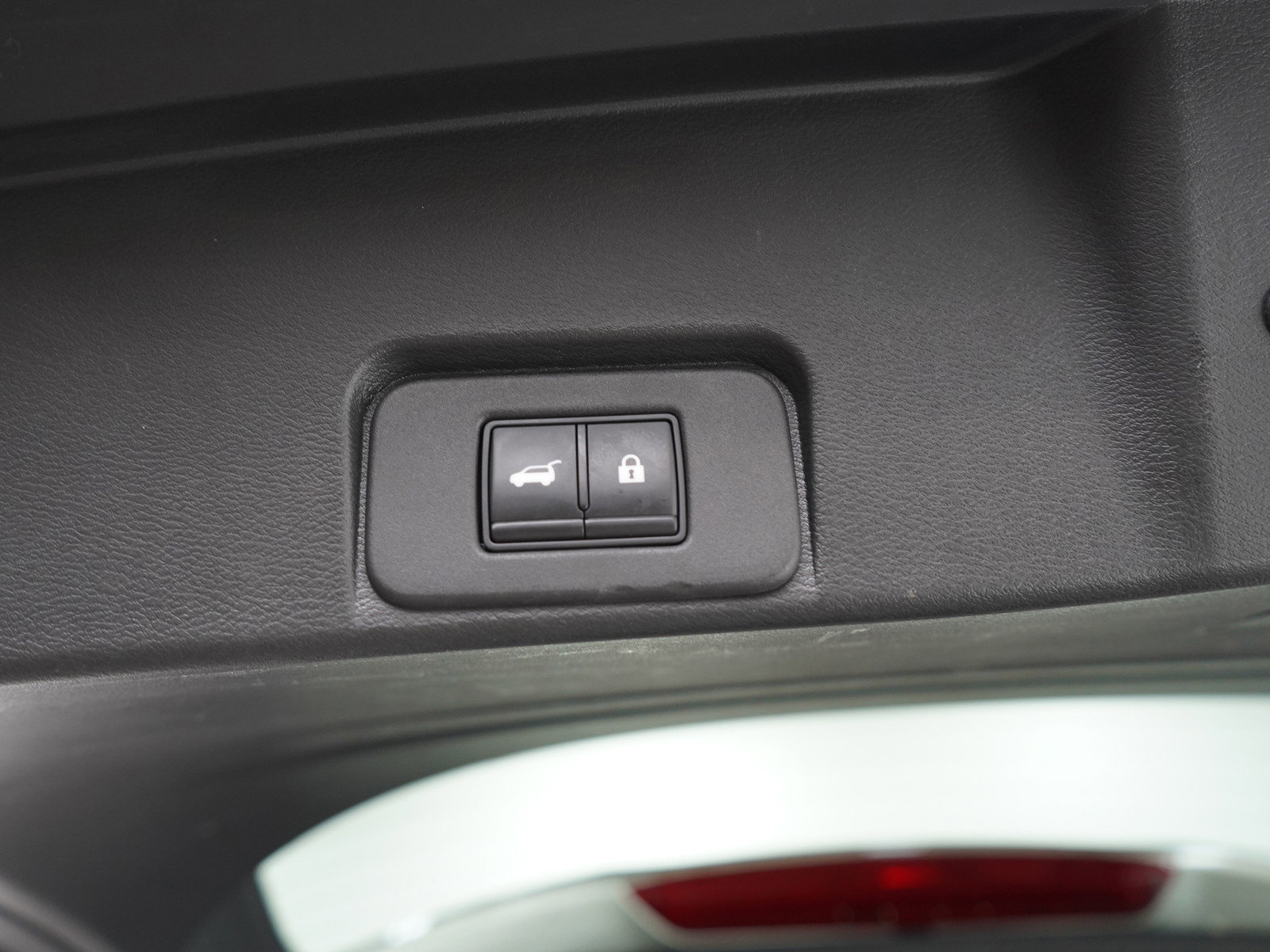 Used 2022 Nissan Rogue Platinum w/ Head-Up Display Package image 17