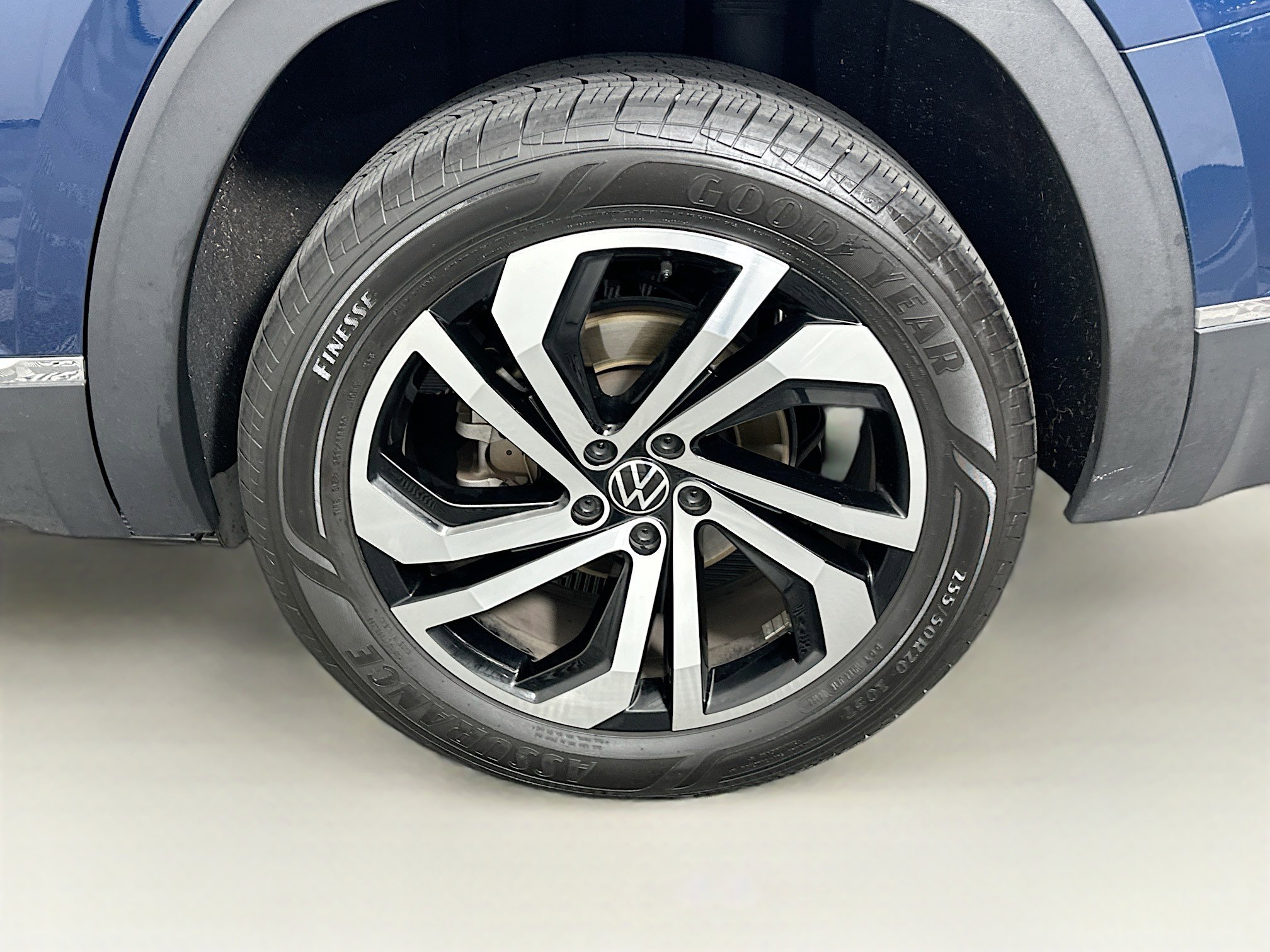 Used 2022 Volkswagen Atlas SEL image 11