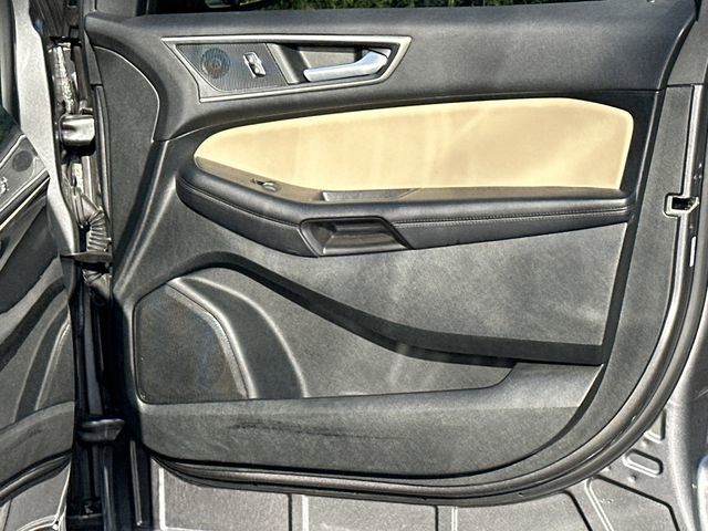 Used 2022 Ford Edge SEL w/ Convenience Package image 18