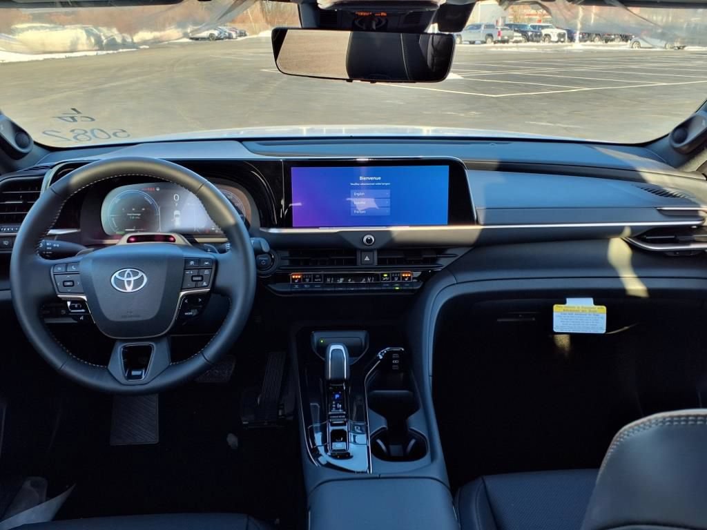 Used 2025 Toyota Crown Signia w/ Advanced Technology Package AWD/4WD image 19