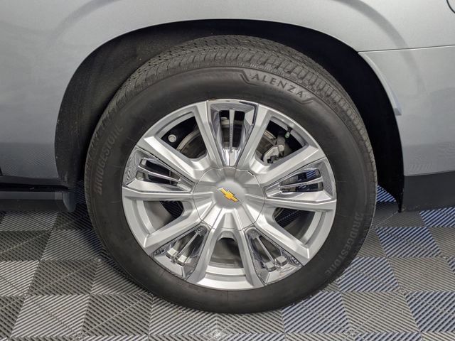Used 2024 Chevrolet Suburban High Country AWD/4WD image 7