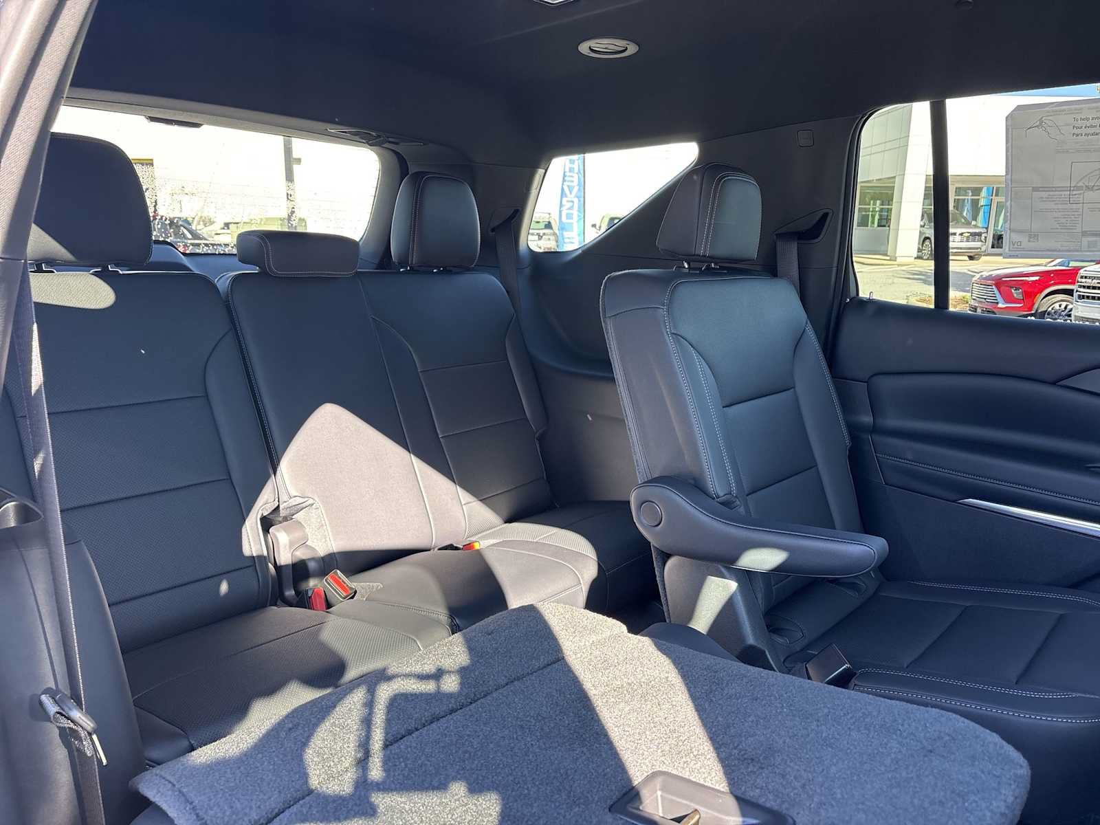 New 2027 Chevrolet Traverse LT w/ Driver Confidence Package FWD image 26