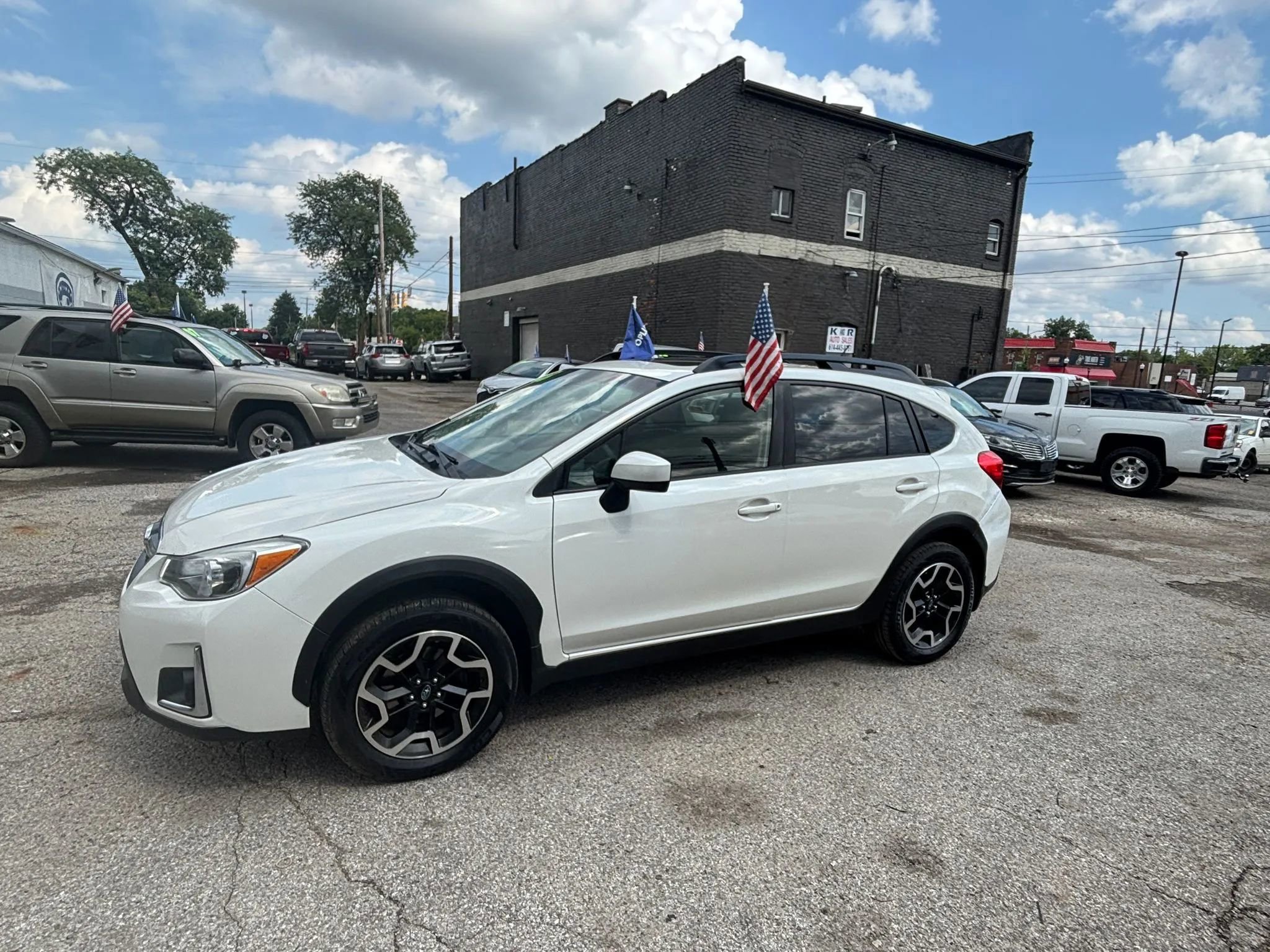 Used 2016 Subaru Crosstrek 2.0i Premium w/ Moonroof Package AWD/4WD image 3