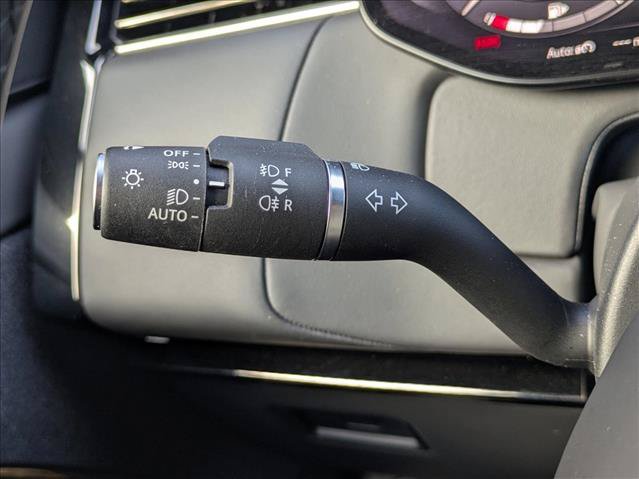 Used 2025 Land Rover Range Rover Sport SE AWD/4WD image 5