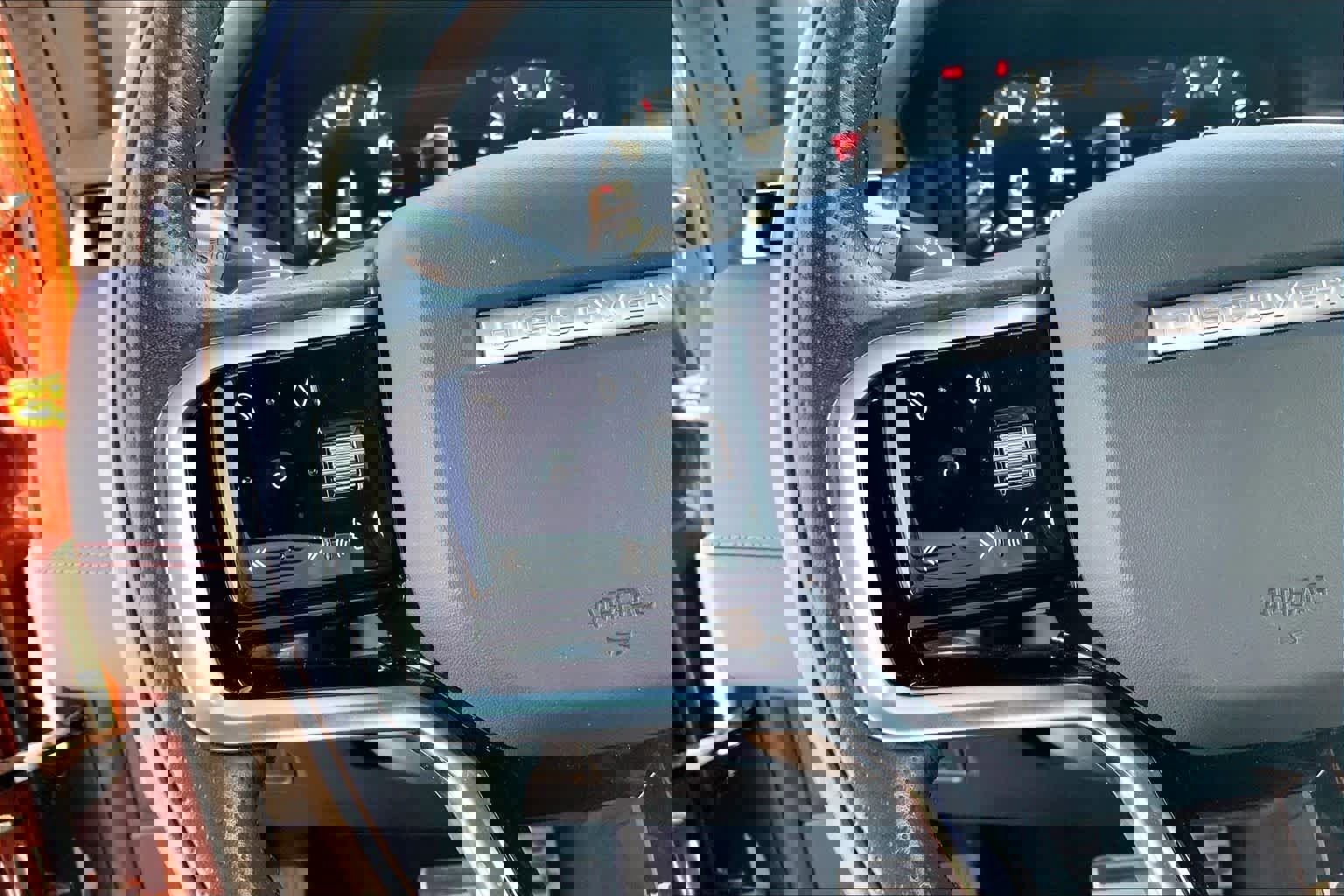 Used 2022 Land Rover Discovery Sport SE R-Dynamic image 23