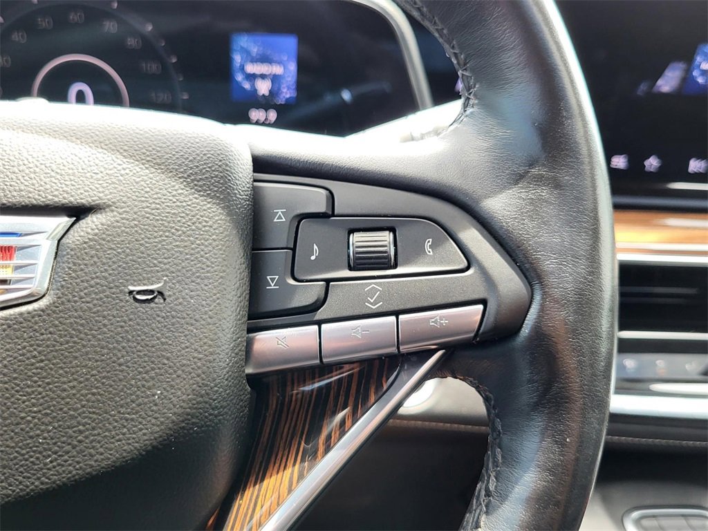 Used 2023 Cadillac Escalade Premium Luxury image 24