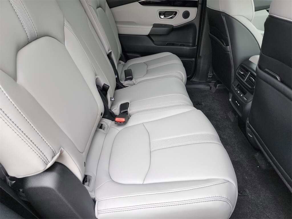 Certified 2024 Honda Pilot EX-L image 18