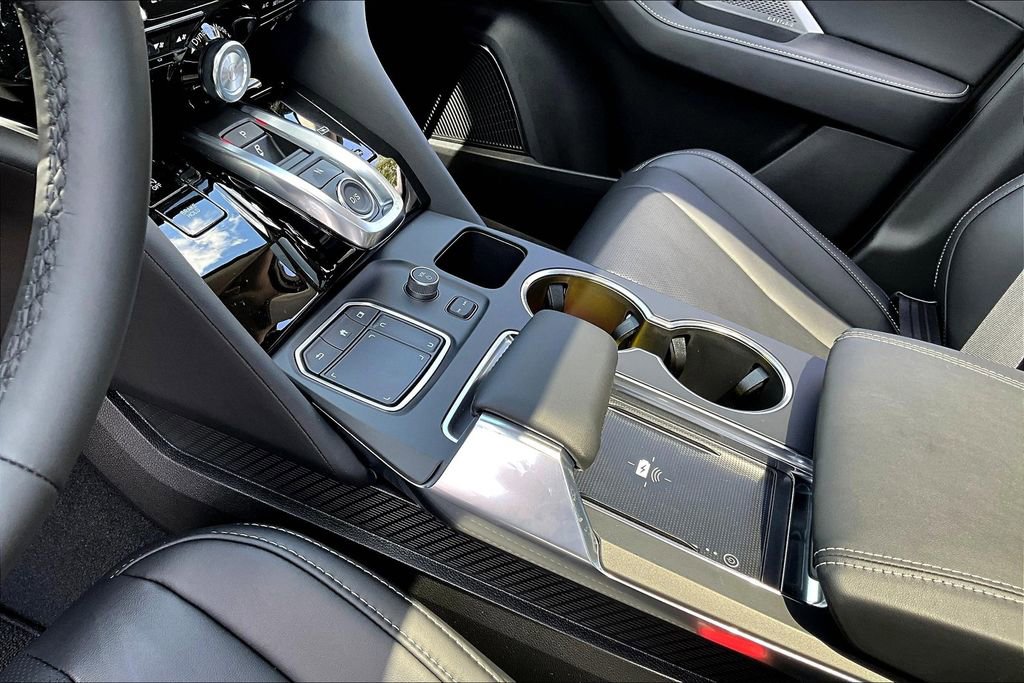 Used 2024 Acura MDX SH-AWD w/ Technology Package image 11