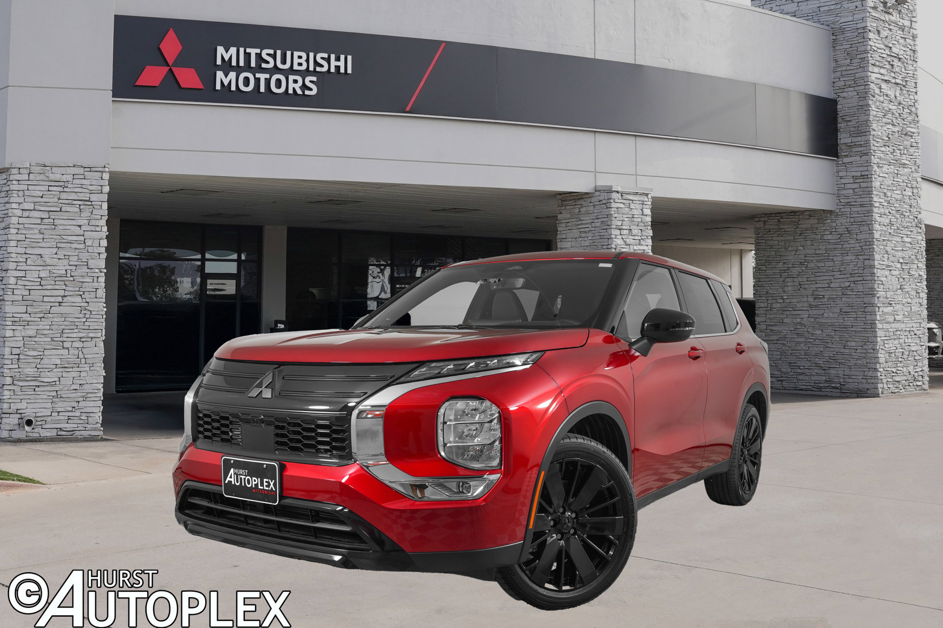 New 2026 Mitsubishi Outlander LE FWD image 1