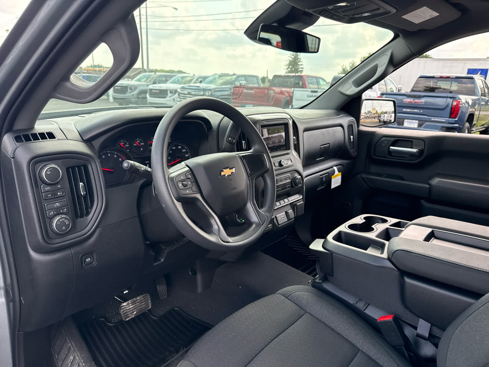 New 2026 Chevrolet Silverado 1500 Custom w/ Turbomax Blackout Package AWD/4WD image 12