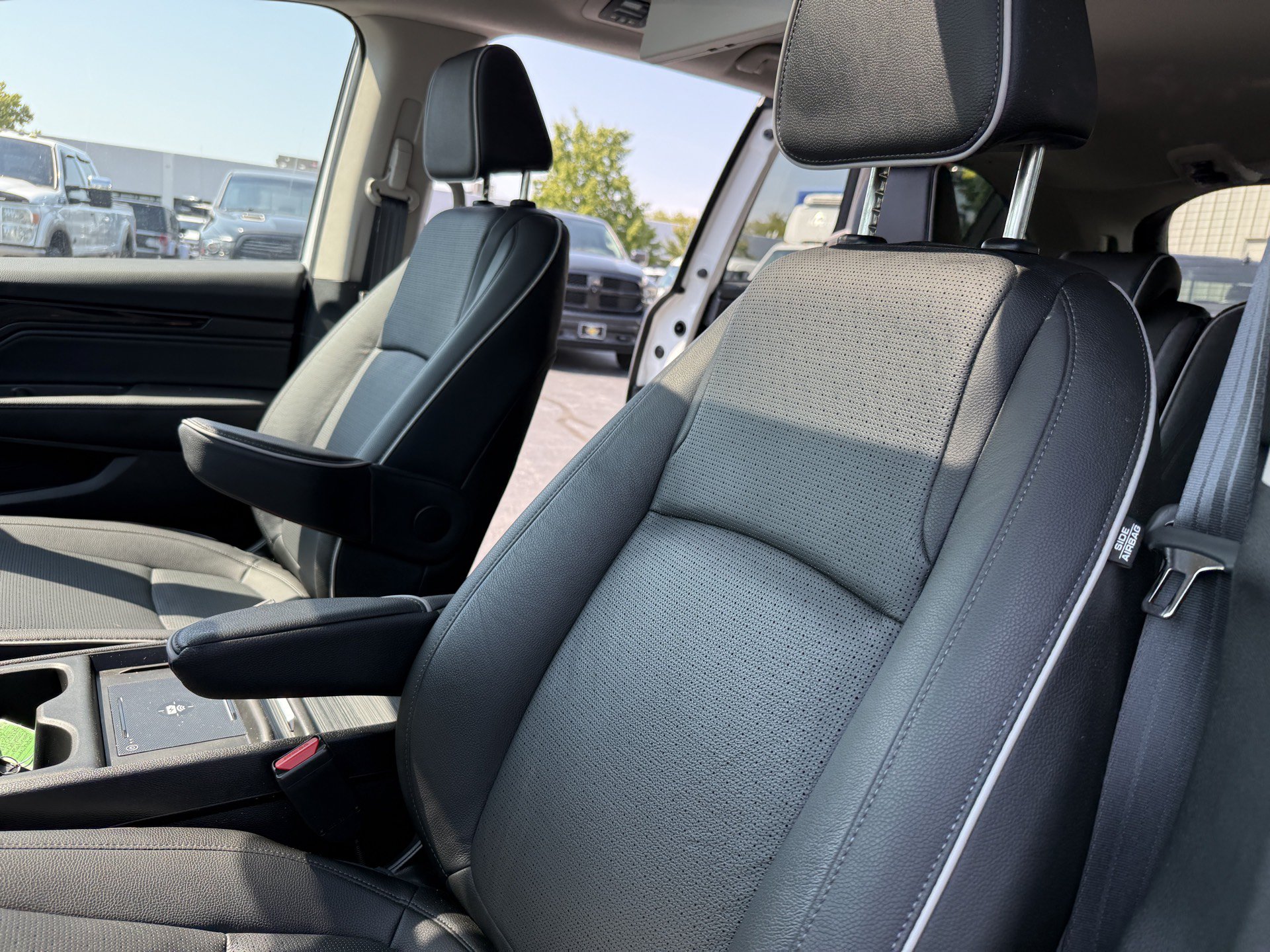 Used 2026 Honda Odyssey Elite image 28