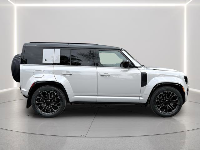 New 2026 Land Rover Defender 110 OCTA image 6