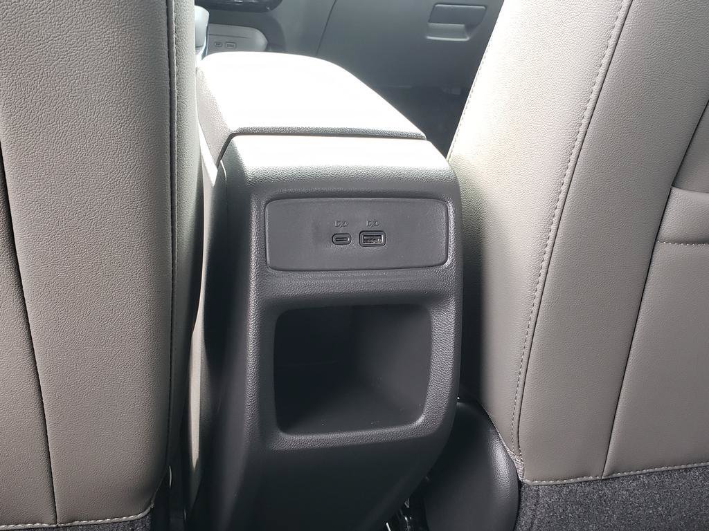 New 2026 Chevrolet Trax ACTIV w/ Sunroof Package FWD image 17