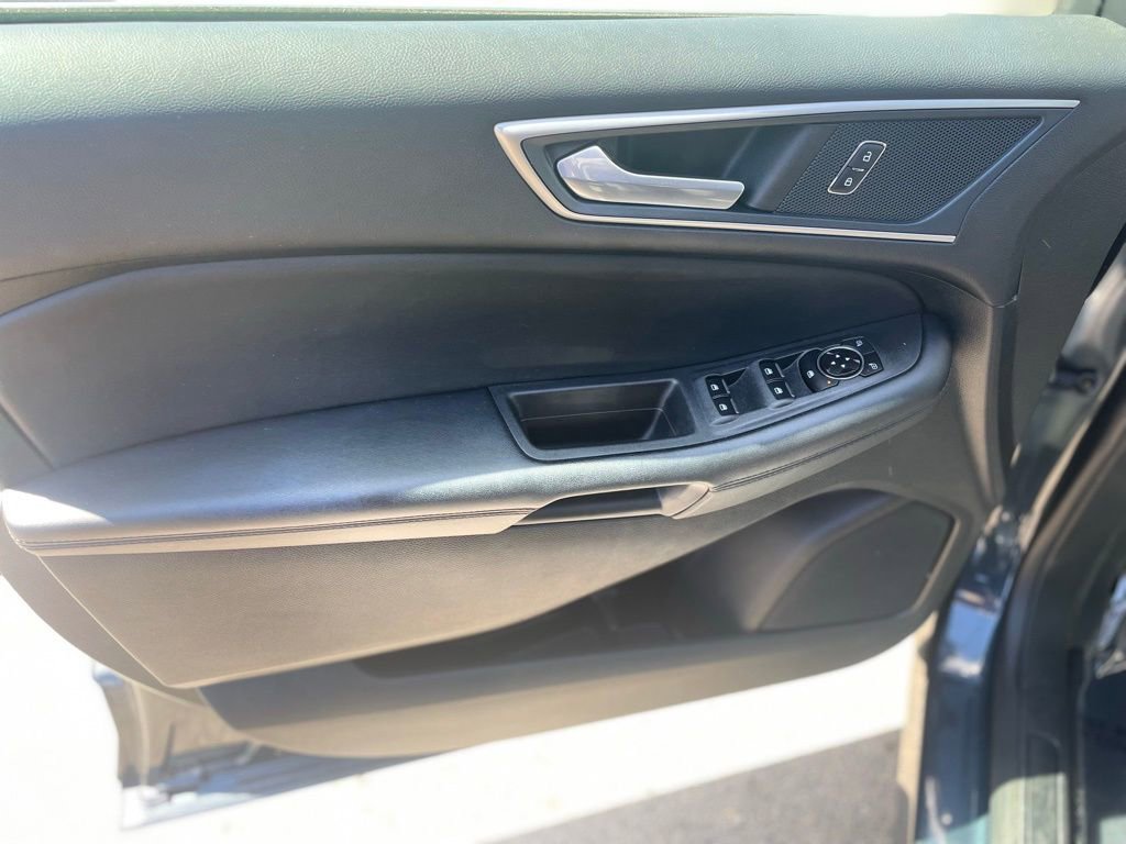 Used 2023 Ford Edge SEL w/ Convenience Package image 13