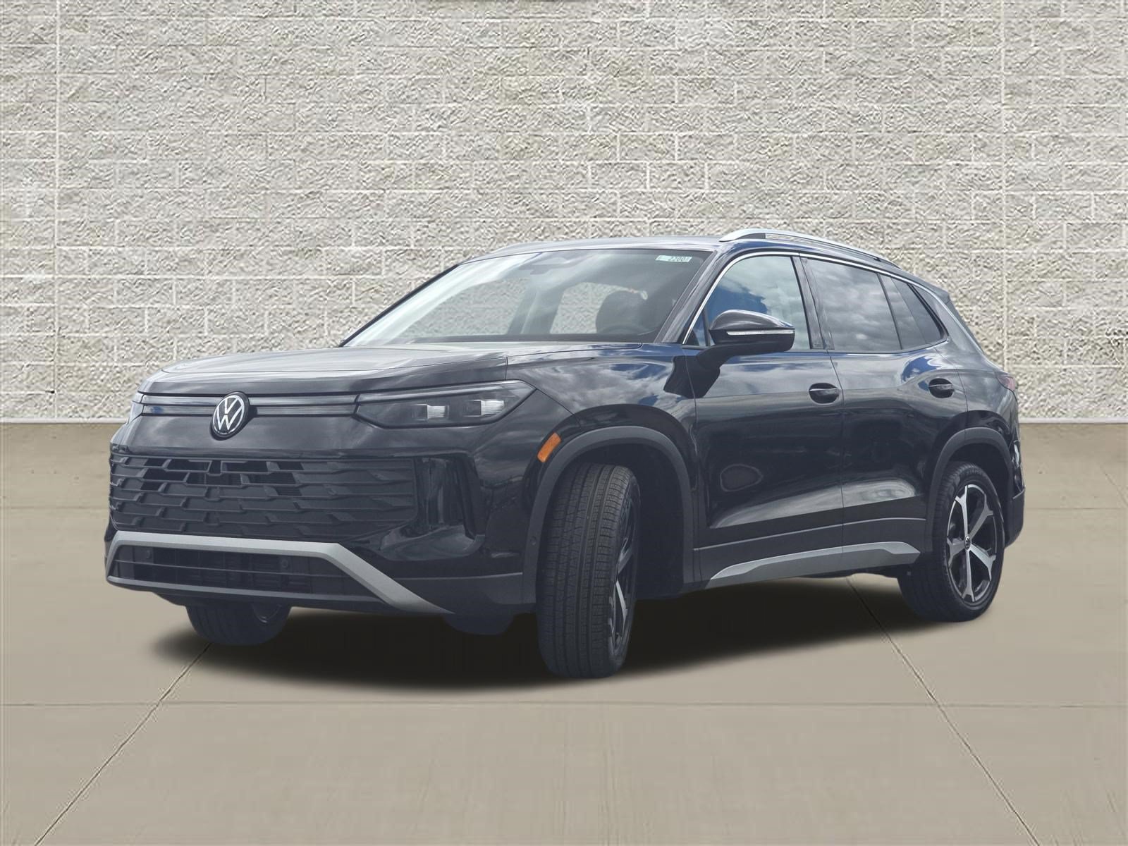 New 2026 Volkswagen Tiguan SE FWD image 3