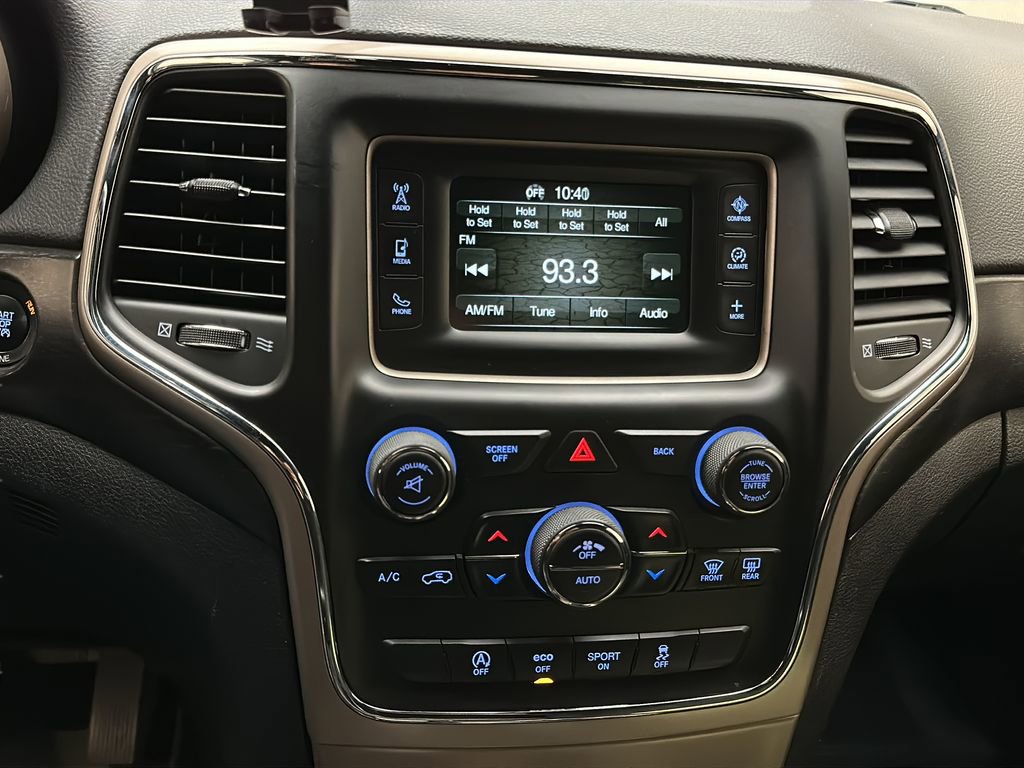 Used 2016 Jeep Grand Cherokee Laredo AWD/4WD image 23