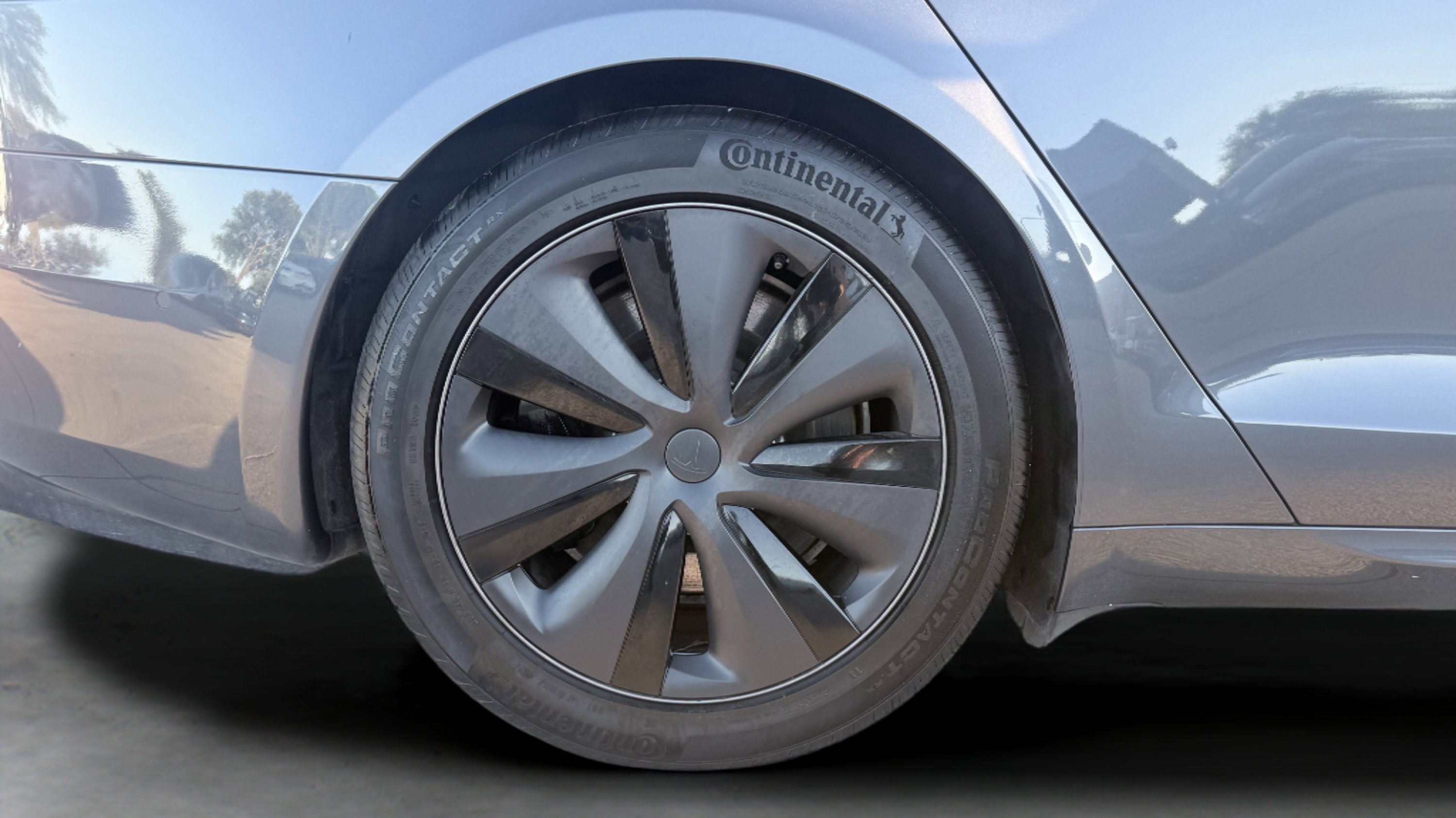 Used 2023 Tesla Model S image 11