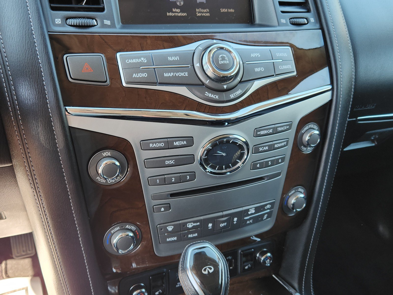Used 2018 INFINITI QX80 4WD w/ Deluxe Technology Package image 21