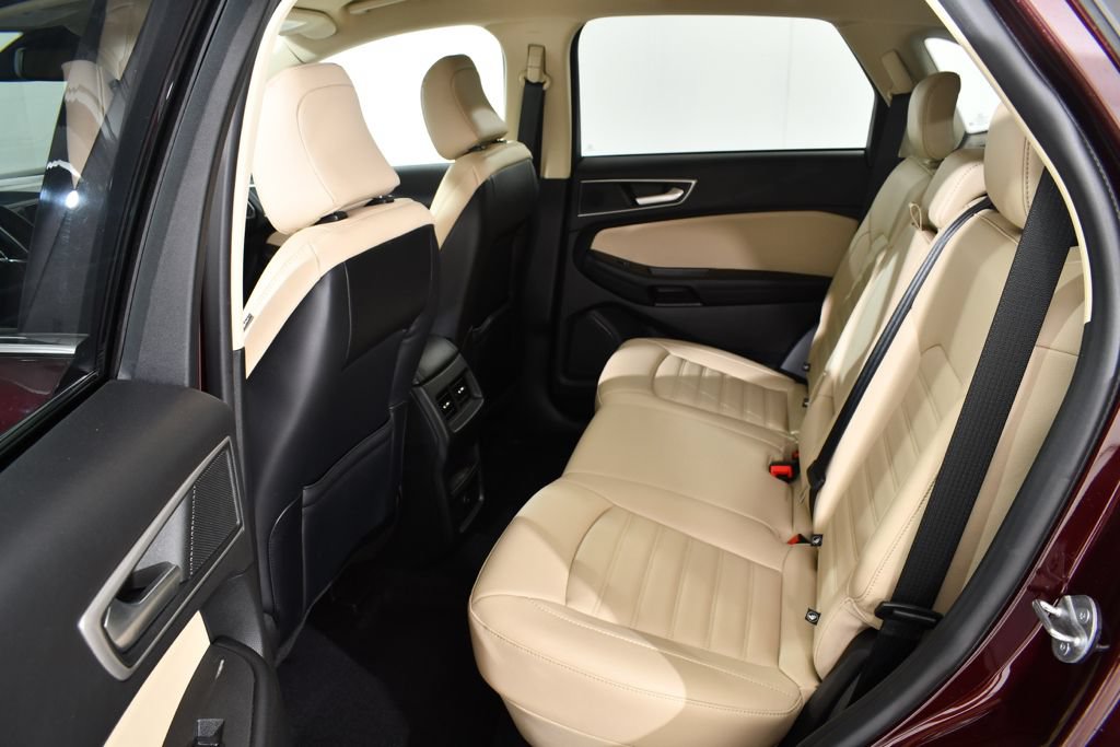 Used 2023 Ford Edge SEL AWD/4WD image 16