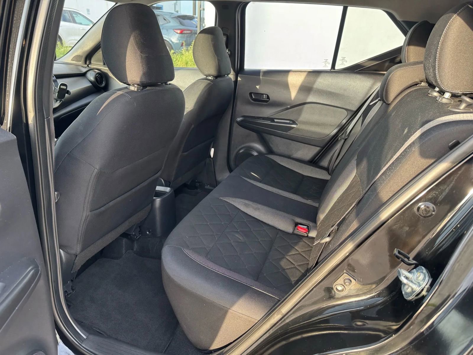 Used 2019 Nissan Kicks S image 11