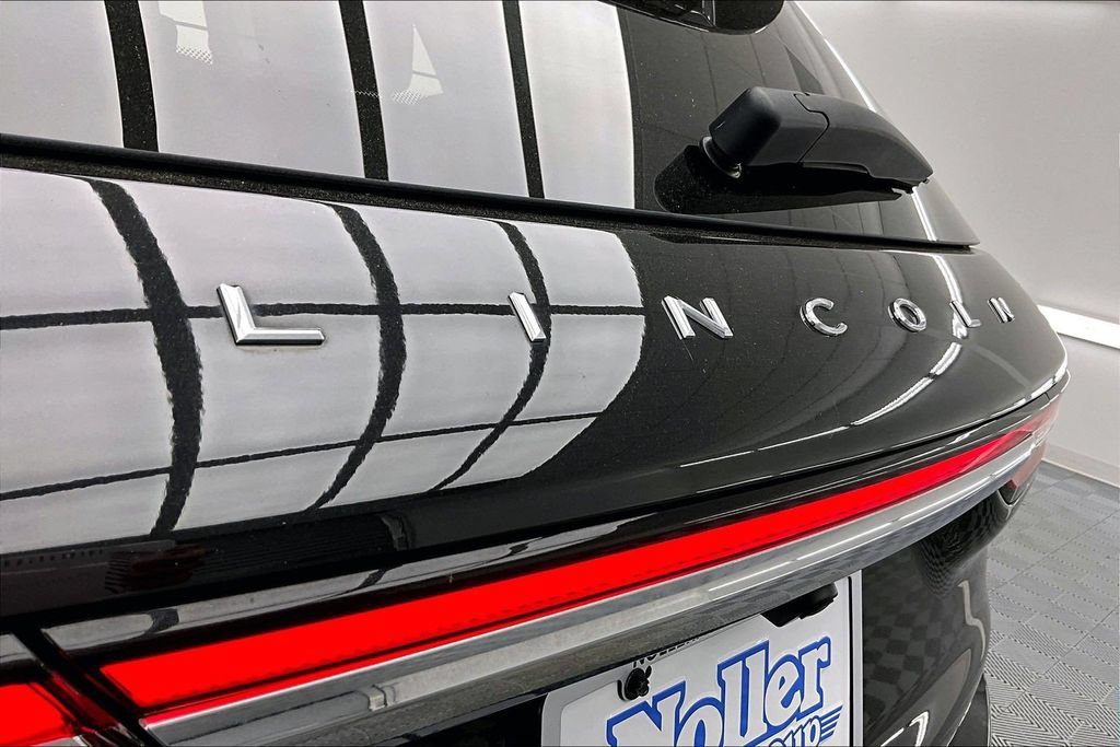 Used 2022 Lincoln Corsair AWD w/ Equipment Group 101A image 8