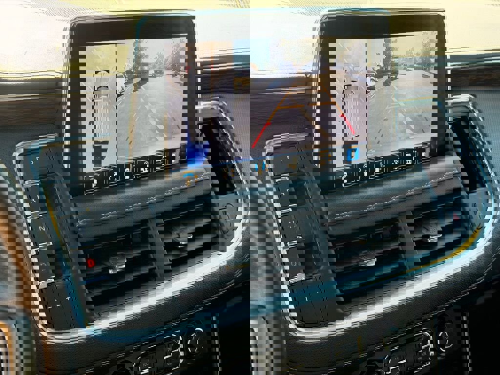 Used 2021 Chevrolet Suburban Premier w/ Premium Package image 35