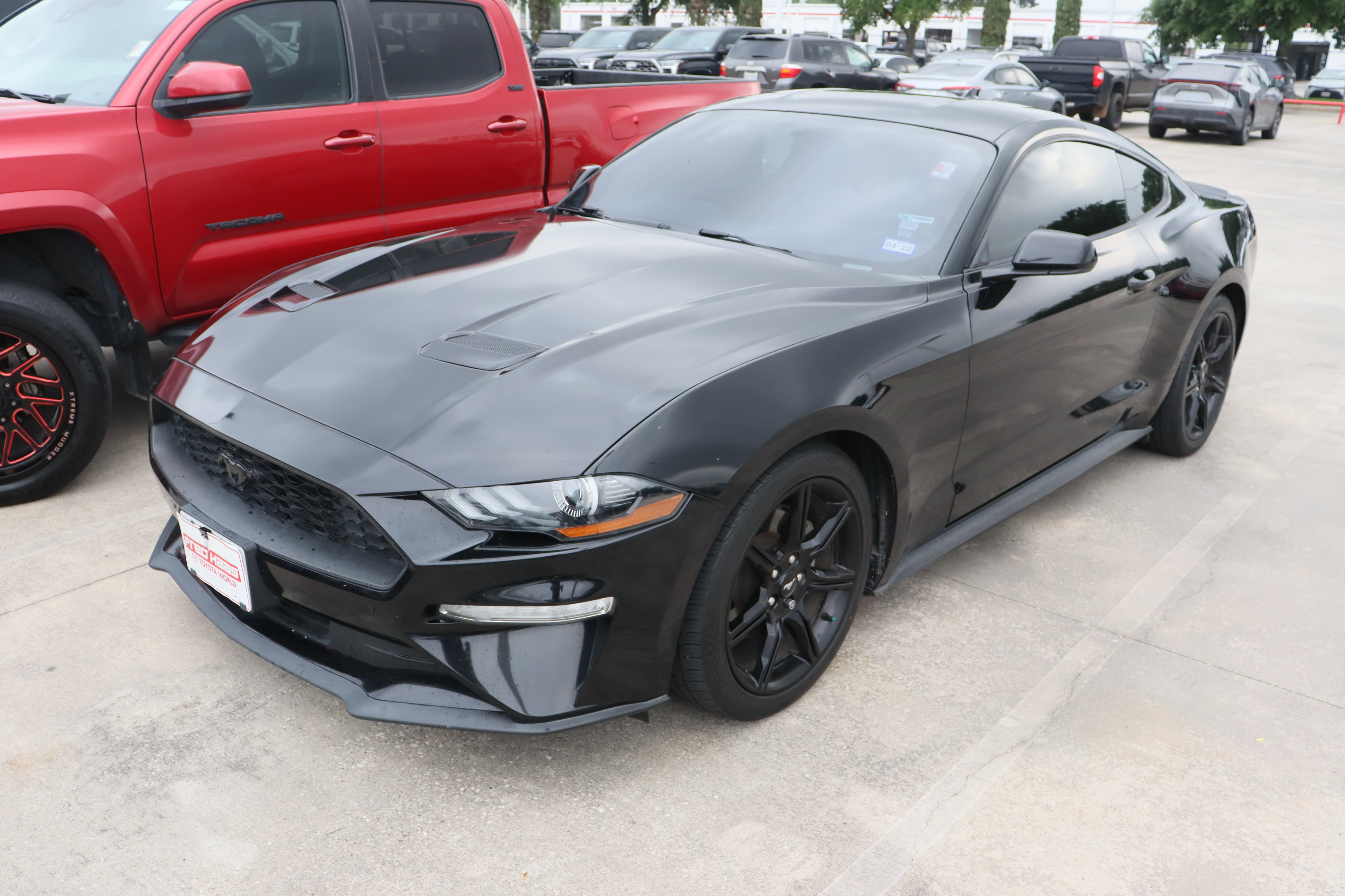 Used 2020 Ford Mustang Coupe w/ Equipment Group 101A RWD image 4