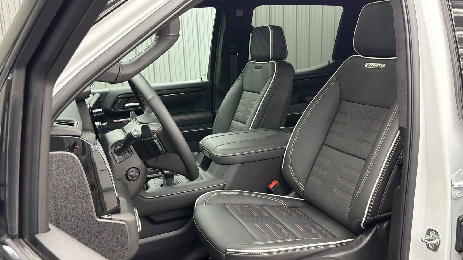 Used 2025 GMC Sierra 1500 AT4X image 34