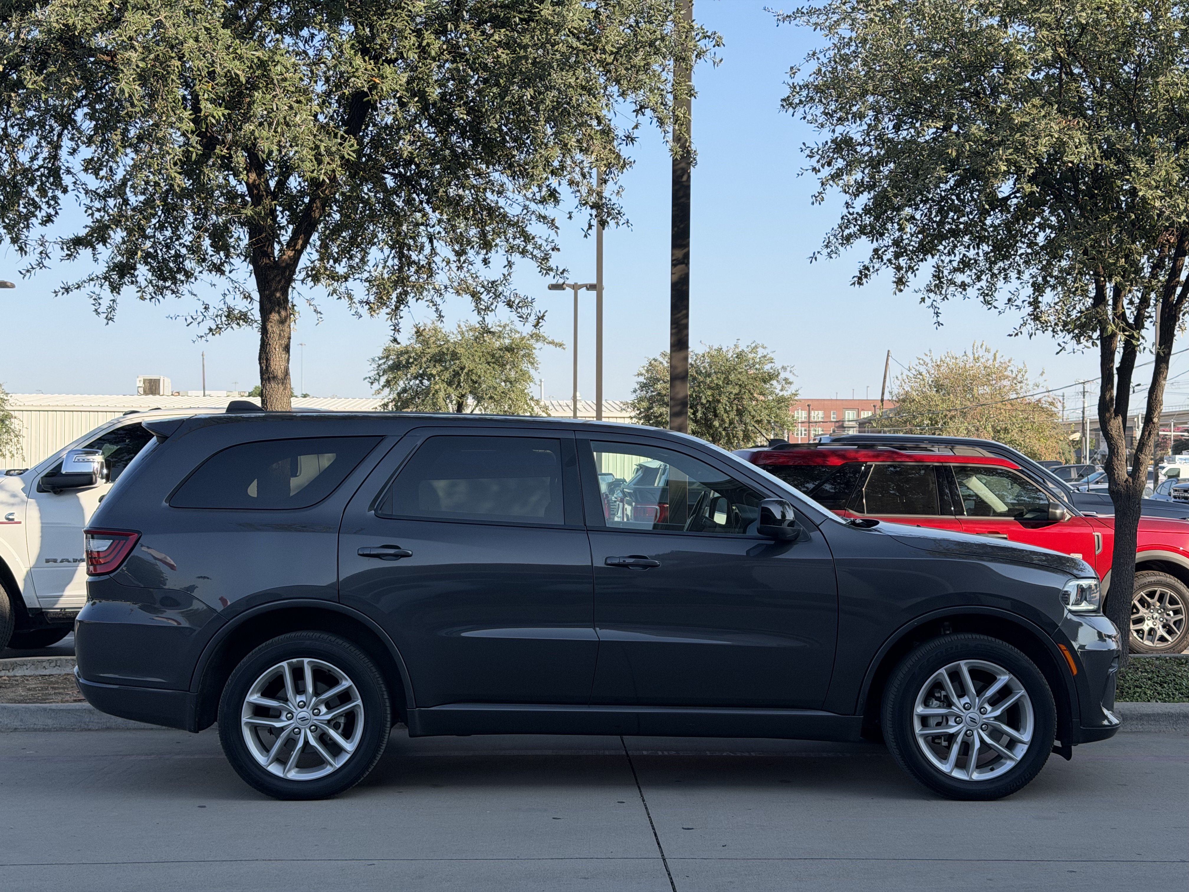 Used 2025 Dodge Durango GT AWD/4WD image 6