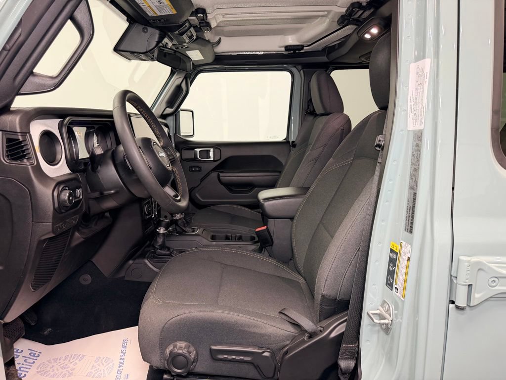 Used 2024 Jeep Wrangler Unlimited Sport AWD/4WD image 8