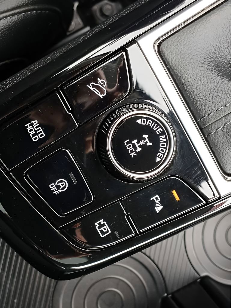 Used 2024 Kia Sportage SX image 22