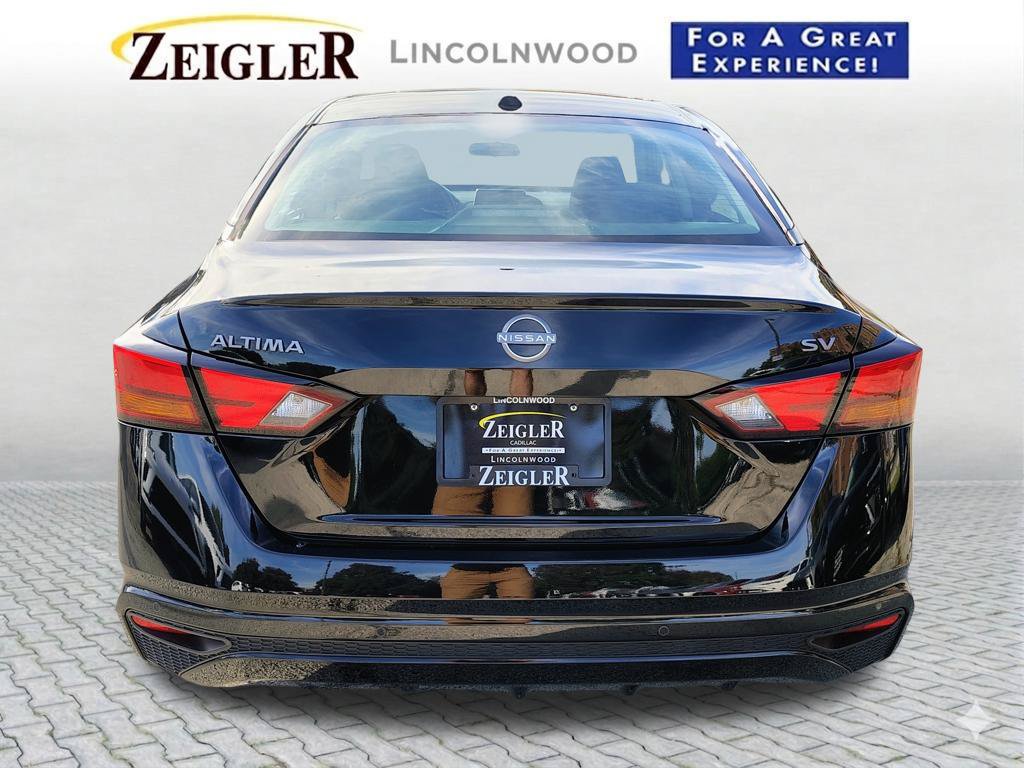 Used 2024 Nissan Altima 2.5 SV FWD image 8