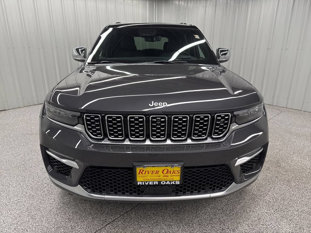 Used 2025 Jeep Grand Cherokee Summit AWD/4WD image 2