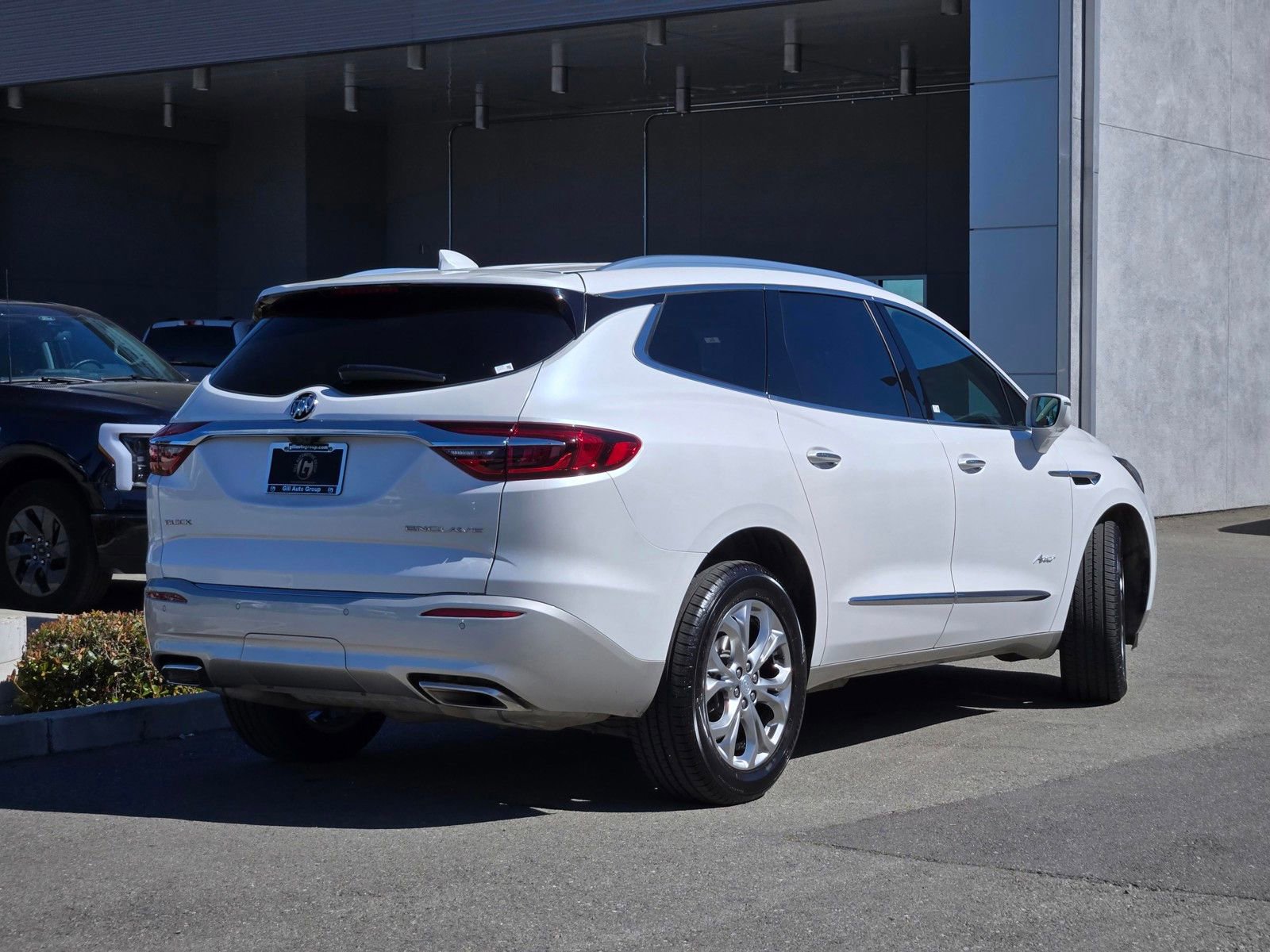 Used 2018 Buick Enclave Avenir w/ Avenir Technology Package image 4