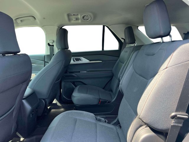 Used 2026 Ford Explorer Active AWD/4WD image 16