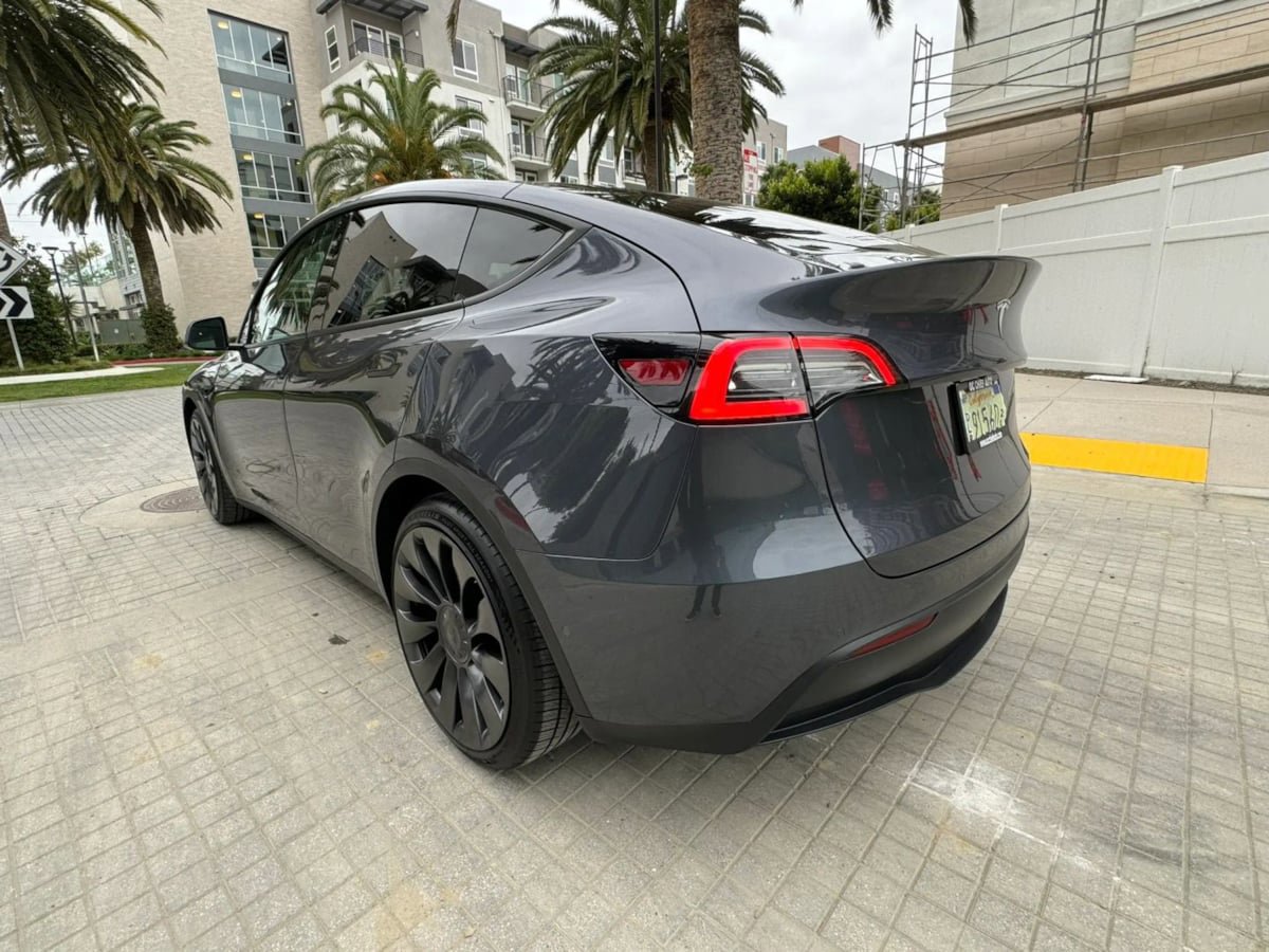 Used 2022 Tesla Model Y Performance AWD/4WD image 7