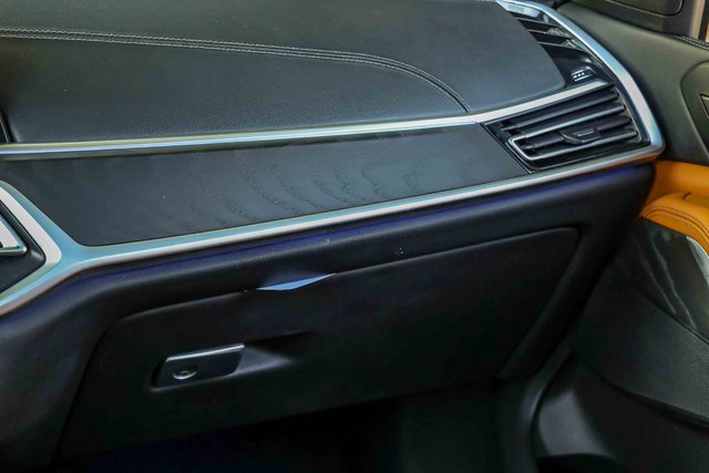 Used 2022 BMW X7 xDrive40i w/ M Sport Package image 15