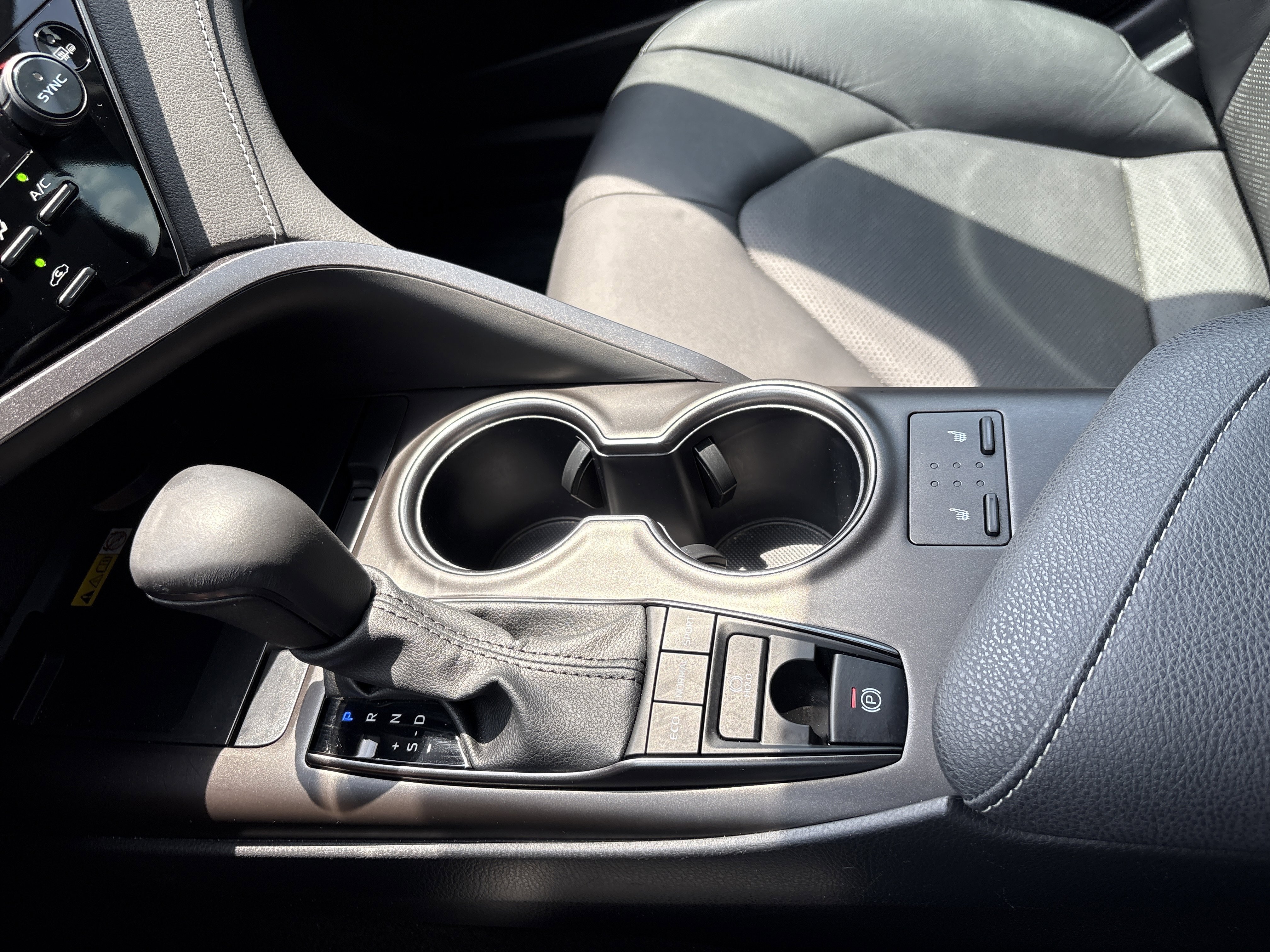 Used 2024 Toyota Camry XSE FWD image 31