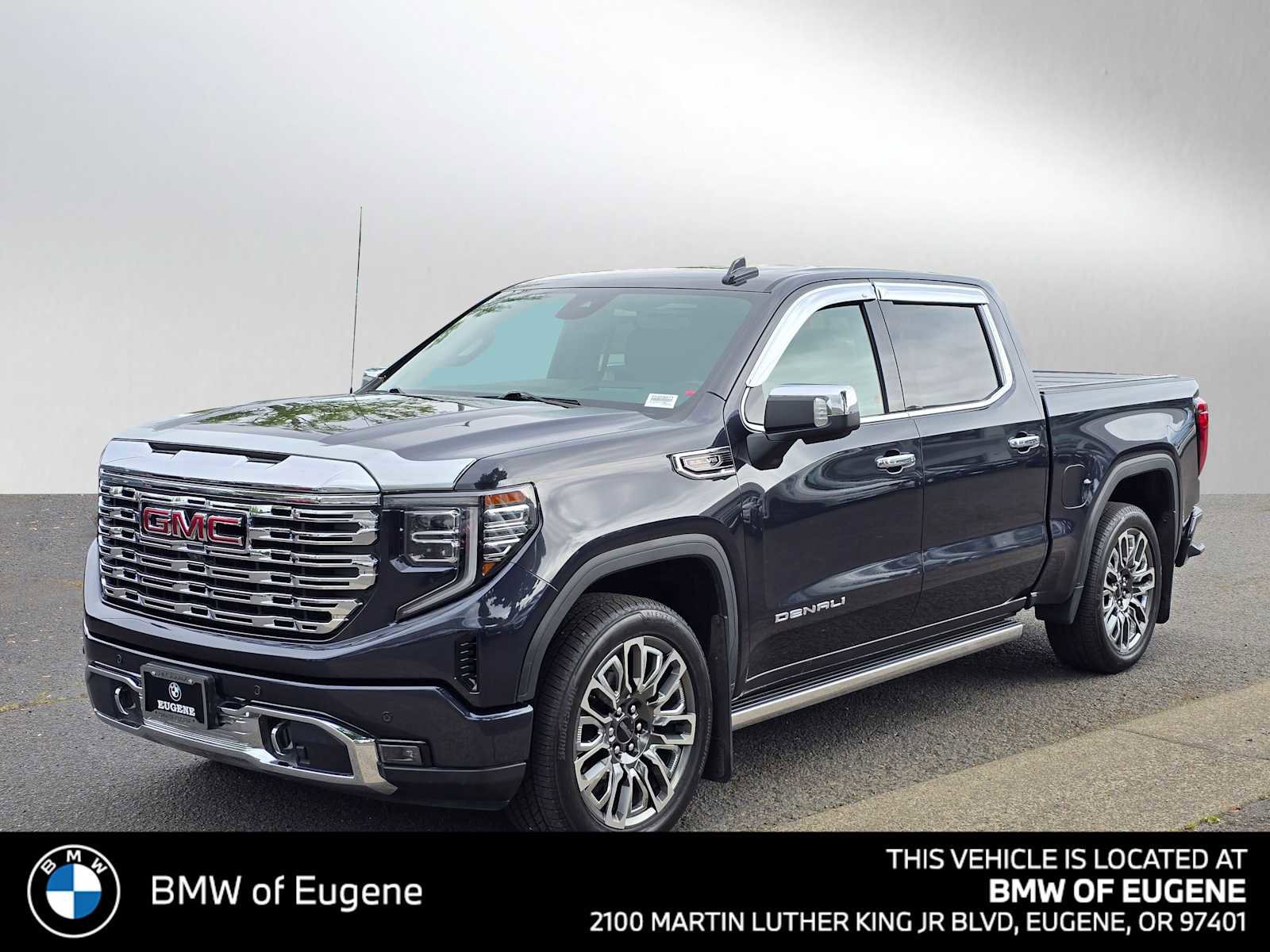 Used 2022 GMC Sierra 1500 Denali w/ Technology Package AWD/4WD image 7