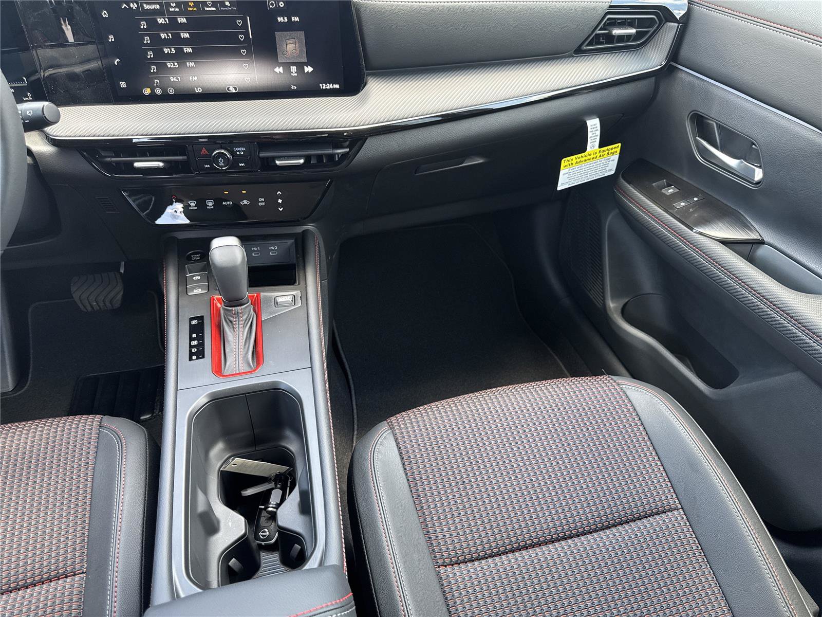 New 2026 Nissan Kicks SR AWD/4WD image 16